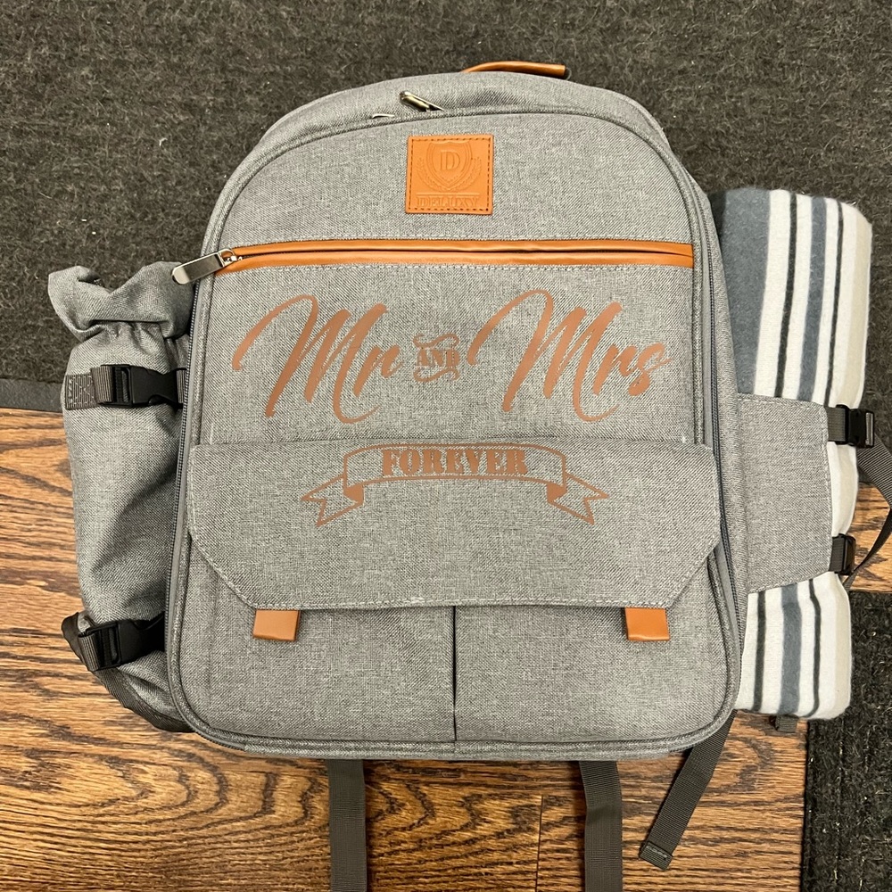 Mr & Mrs picnic backpack